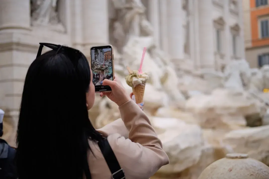 4. Looking Lost, Distracted, or Glued to Your Phone (Image Credits: Unsplash)