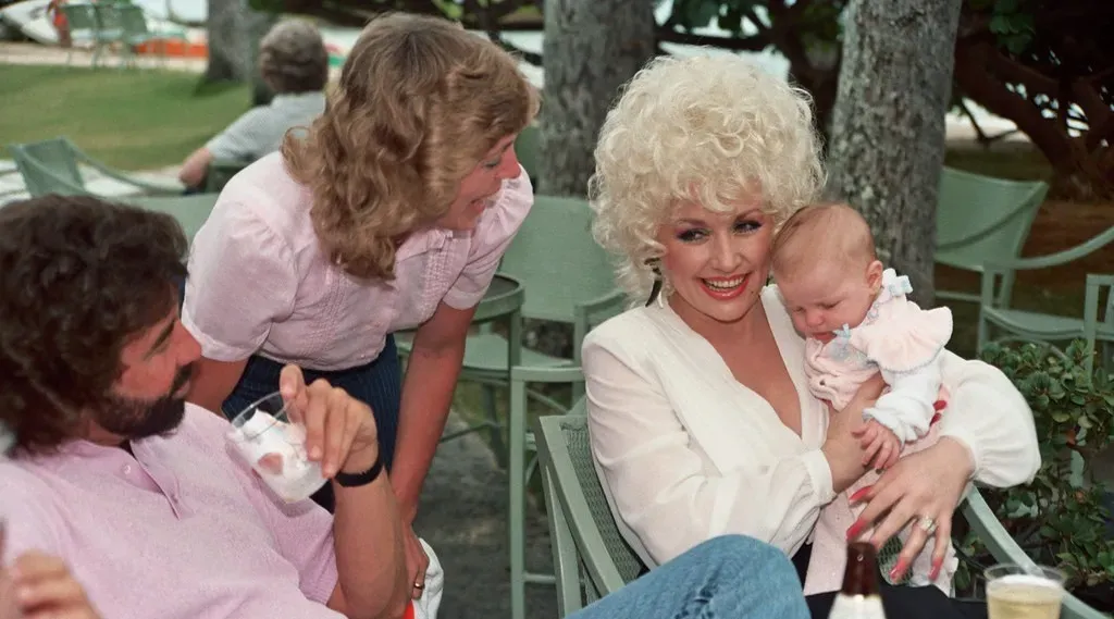 Dolly Parton and the Songs Written in One Night (Image Credits: Flickr)