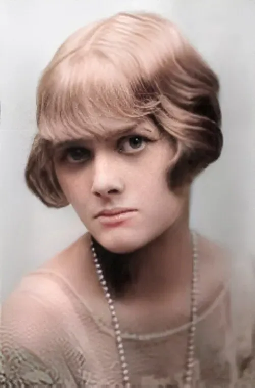 11. Daphne du Maurier (By Unknown authorUnknown author, Copyrighted free use)