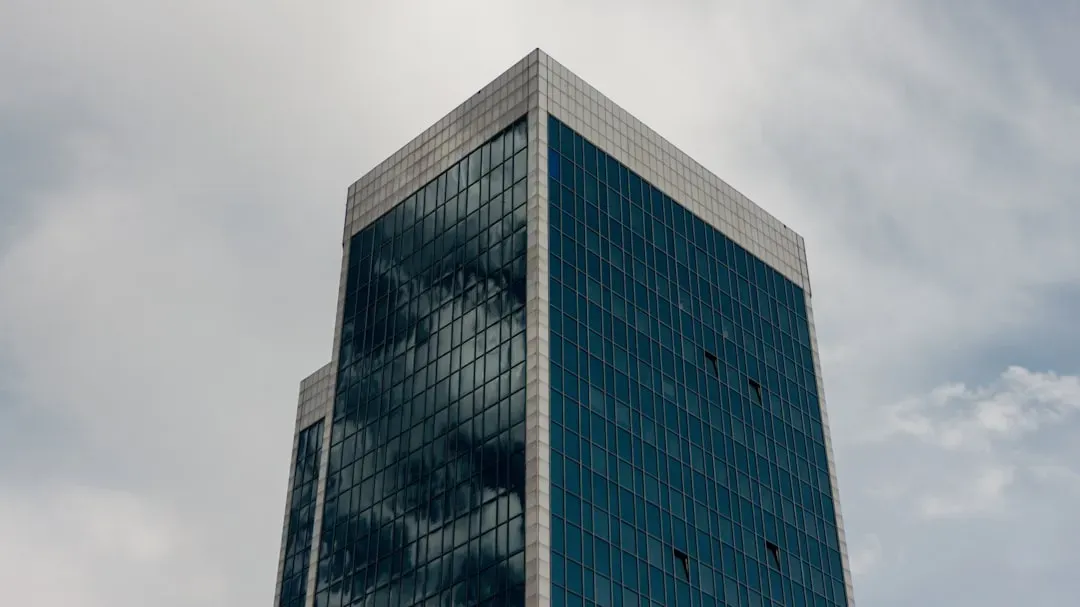 10. Enron - When Corporate Crime Becomes Grand Tragedy (Image Credits: Unsplash)