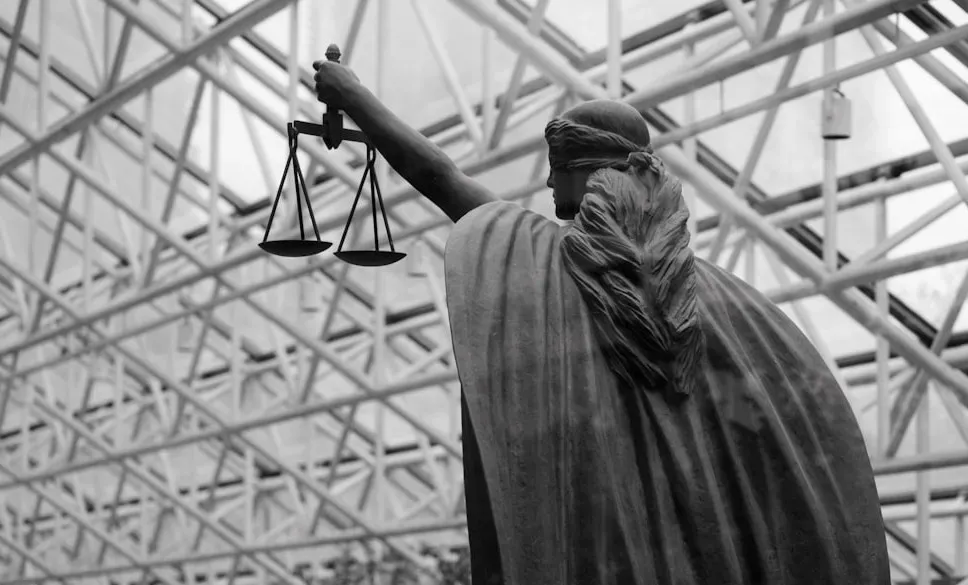 Gideon v. Wainwright (1963): The Right to a Fighting Chance (Image Credits: Unsplash)