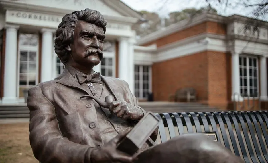 4. Mark Twain: "Reports of My Death Have Been Greatly Exaggerated" (Image Credits: Pexels)