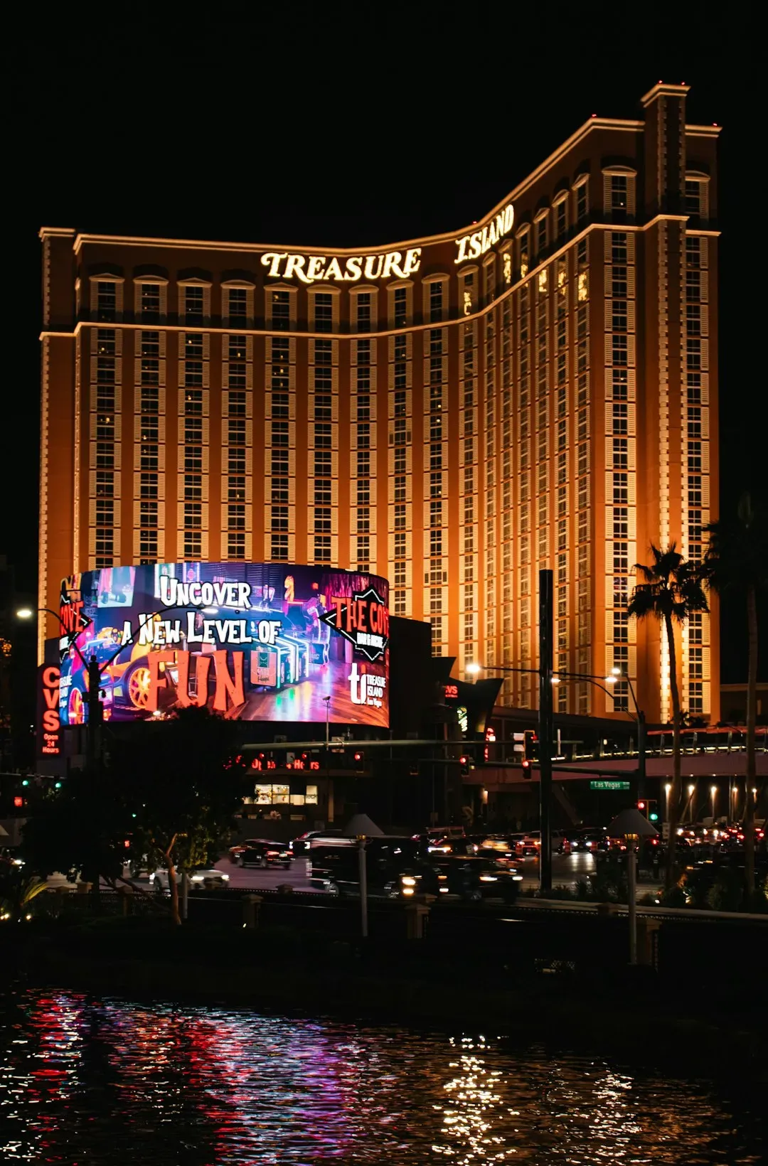 The Strip Will Always Have Its Place (Image Credits: Unsplash)