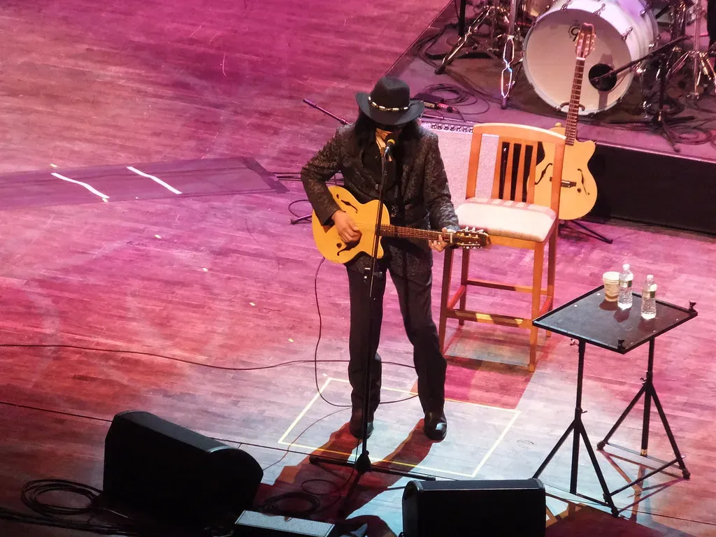 Sixto Rodriguez: The Detroit Musician Who Was a Superstar and Didn't Know It (Image Credits: Flickr)