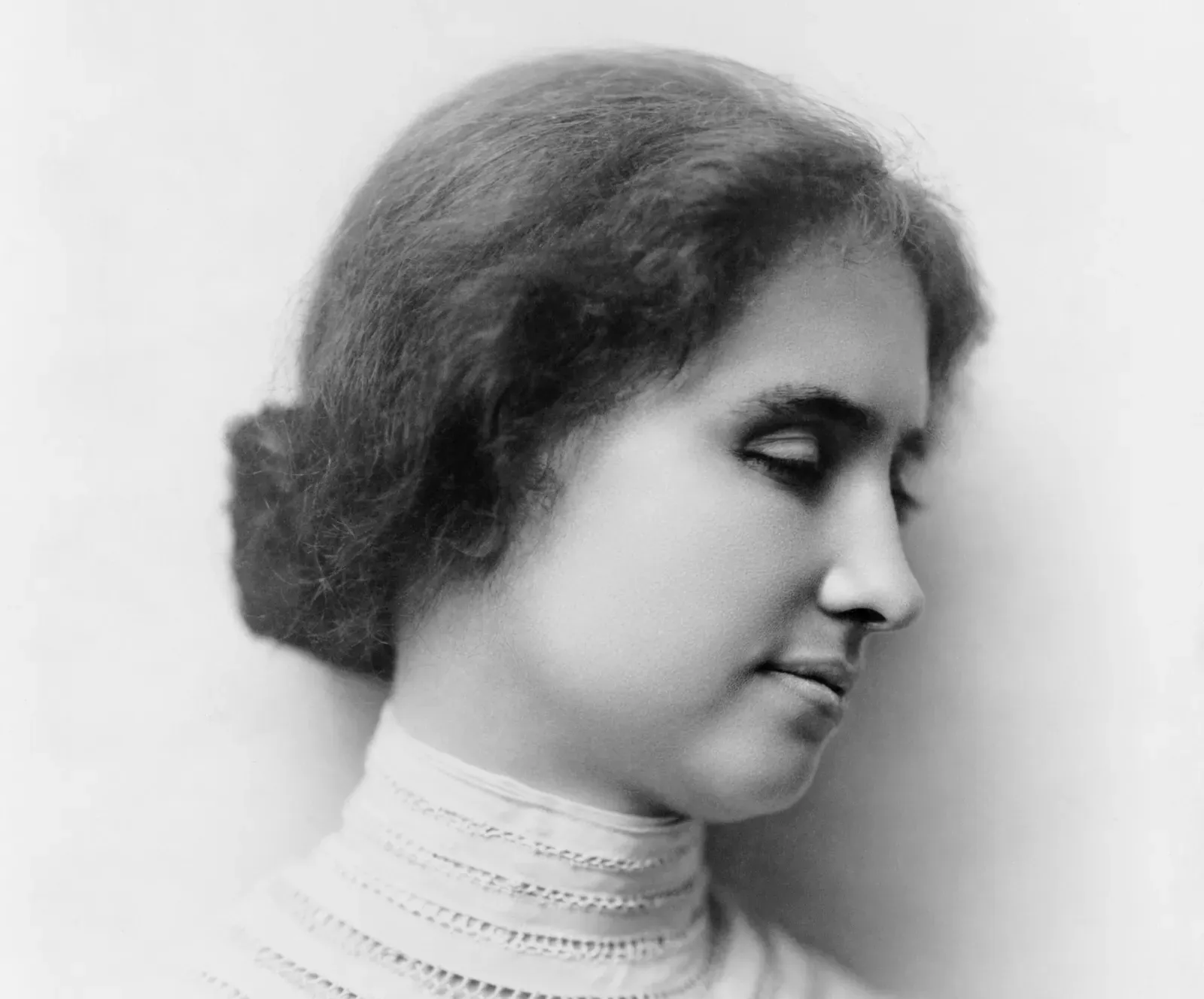 13. Helen Keller - Proof That Nothing Can Stop a Determined Mind (Image Credits: Wikimedia)