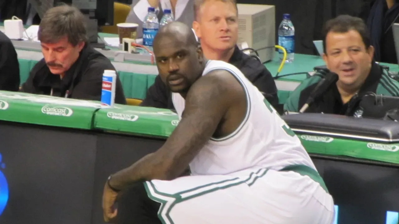 Shaquille O'Neal: The Basketball Giant Who Earned a Doctorate (Image Credits: Wikimedia)