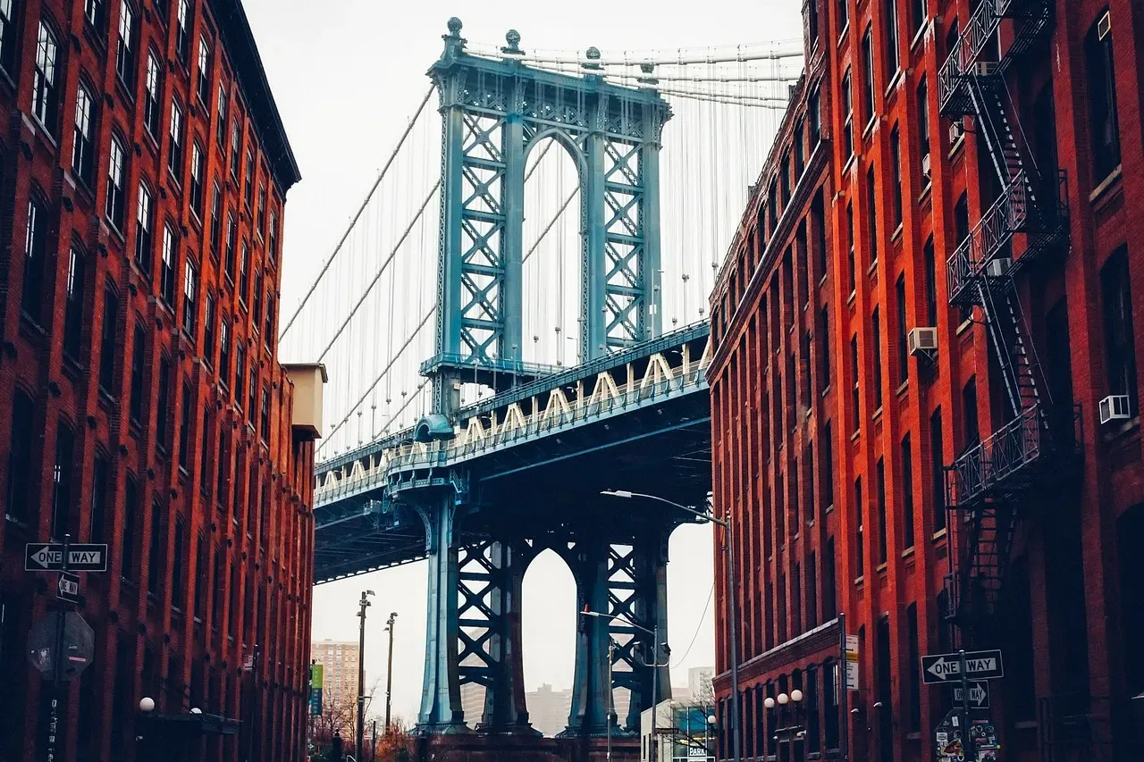2. The Basquiat and Haring Bridge: From Subways to Gallery Walls (Image Credits: Pixabay)