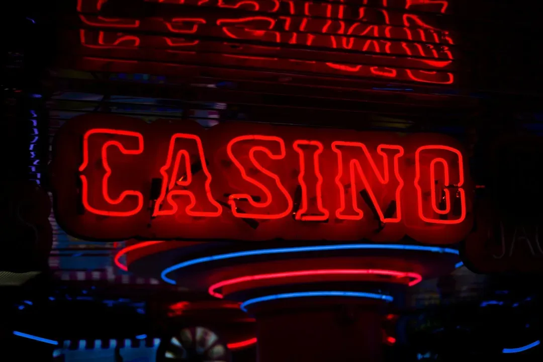The Comp System: How Casinos Calculate What You're Worth (Image Credits: Unsplash)