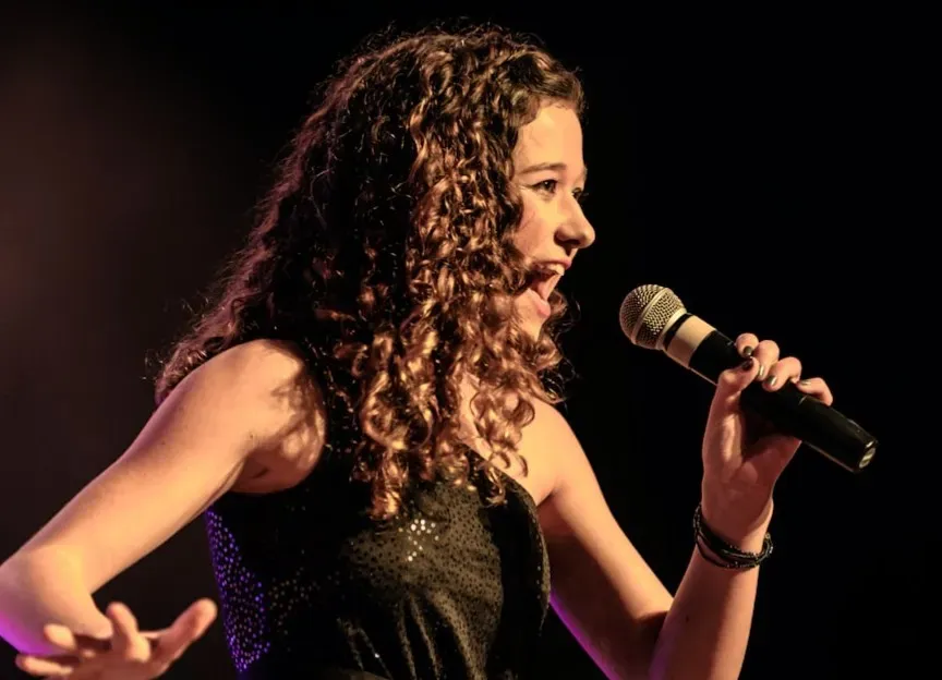 Ana Maria Lombo's reinvention as a jazz age performer (Image Credits: Unsplash)