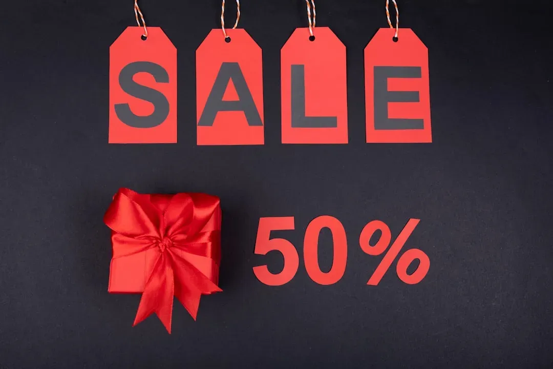 4. Buying Discounted Gift Cards Through Warehouse Clubs (Image Credits: Unsplash)