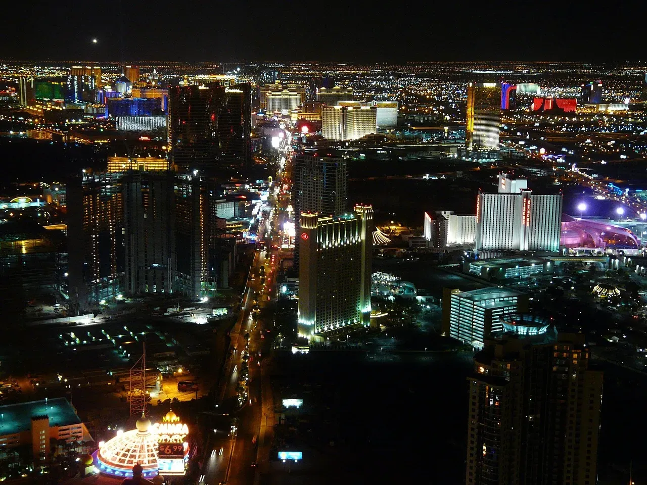 The Strip's Insatiable Appetite for Energy (Image Credits: Pixabay)