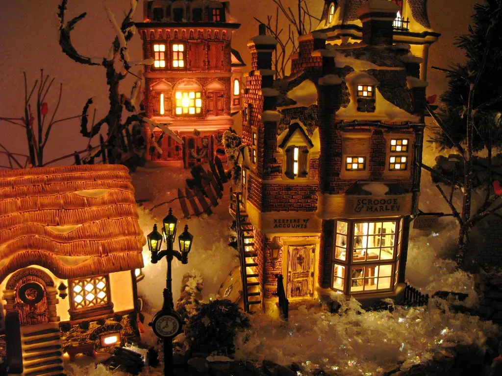The Muppet Christmas Carol (1992) (kevin dooley, Flickr, CC BY 2.0)