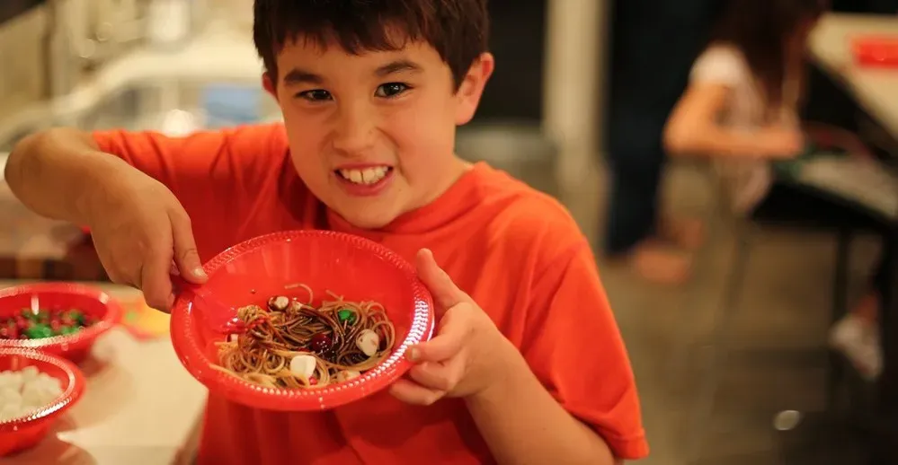 10. Elf's spaghetti with syrup and candy (Image Credits: Flickr)