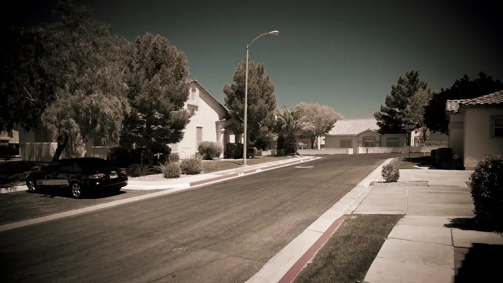 The Schools, Commute to the Strip, and Nevada's Tax Advantage Sealed the Deal (Image Credits: Flickr)