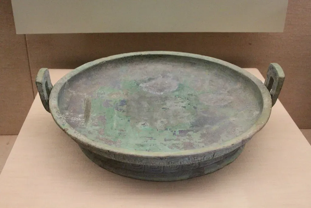 8. The Fuente Magna Bowl: Sumerian Inscriptions in South America (Image Credits: Flickr)