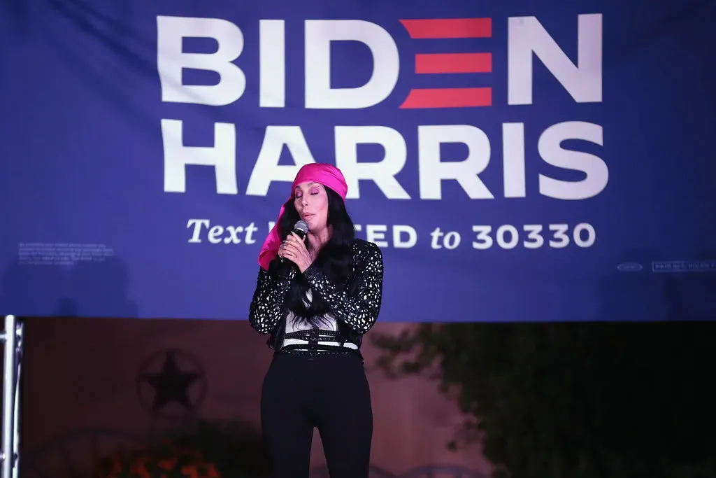 7. Cher - The Contralto That Launched a Thousand Impressions (Gage Skidmore, Flickr, CC BY-SA 2.0)