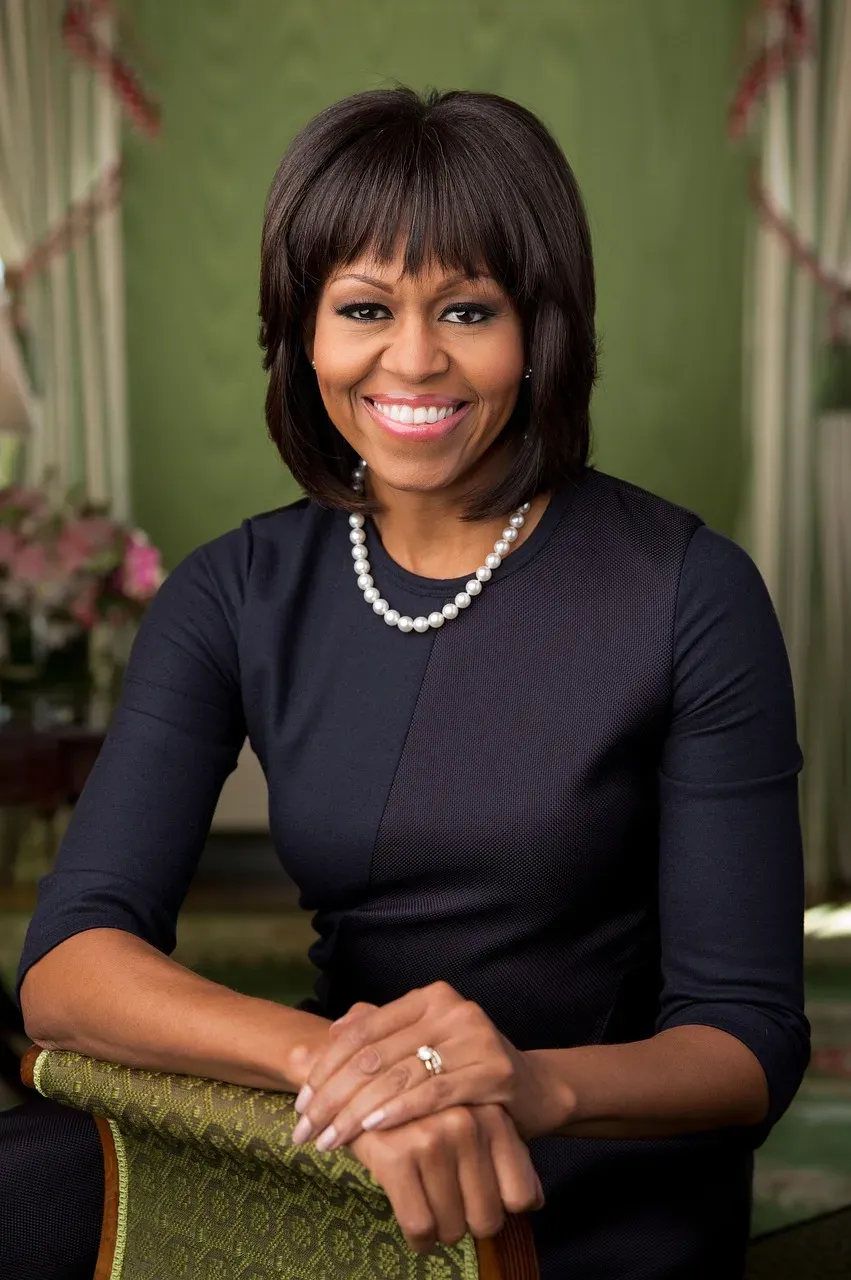2. Becoming - Michelle Obama (Image Credits: Pixabay)