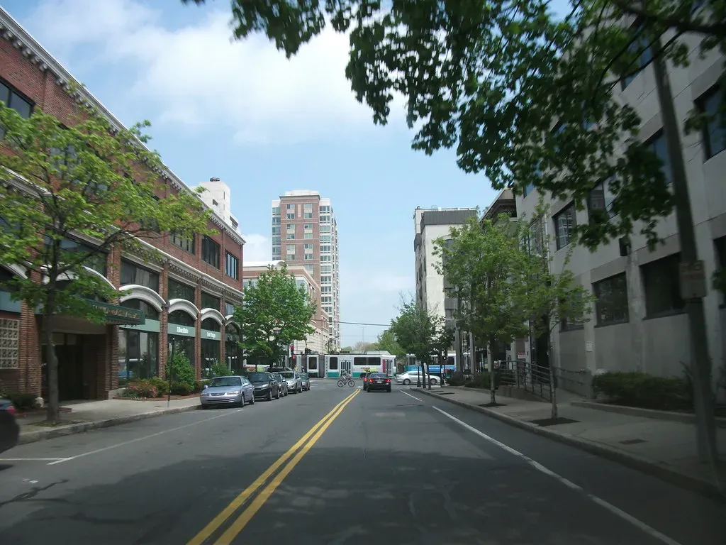 Brookline, Massachusetts: Where Urban Energy Never Quite Fades (Image Credits: Flickr)