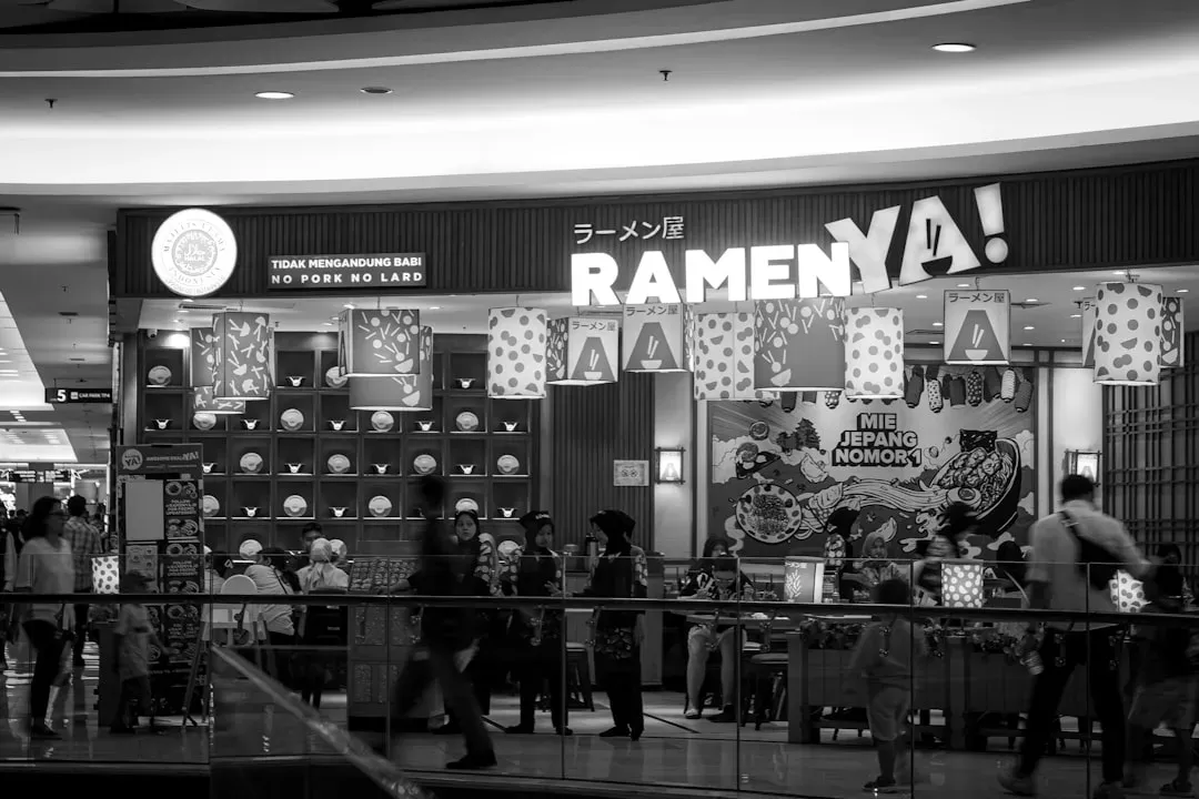 Eat Inside the Malls, Not the Hotels (Image Credits: Unsplash)