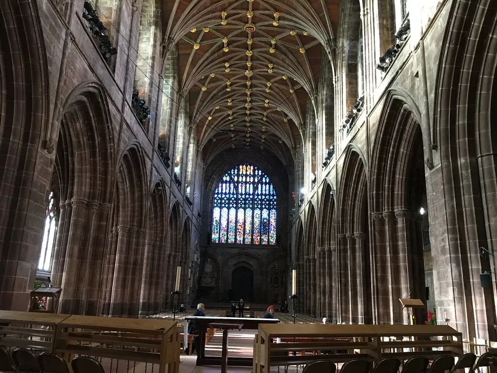 11. The Pillars of the Earth by Ken Follett - Medieval England (chillilogic custom software, Flickr, CC BY 2.0)