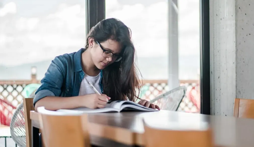 3. Interleaving Different Subjects (Image Credits: Unsplash)