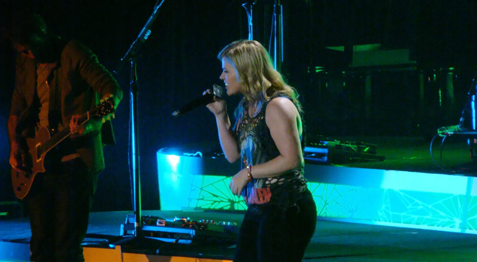 Since U Been Gone – Kelly Clarkson (Image Credits: Wikimedia)
