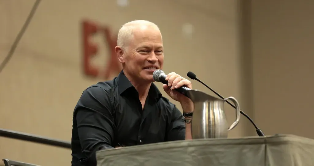 1. Neal McDonough and his no-kissing rule (Image Credits: Flickr)