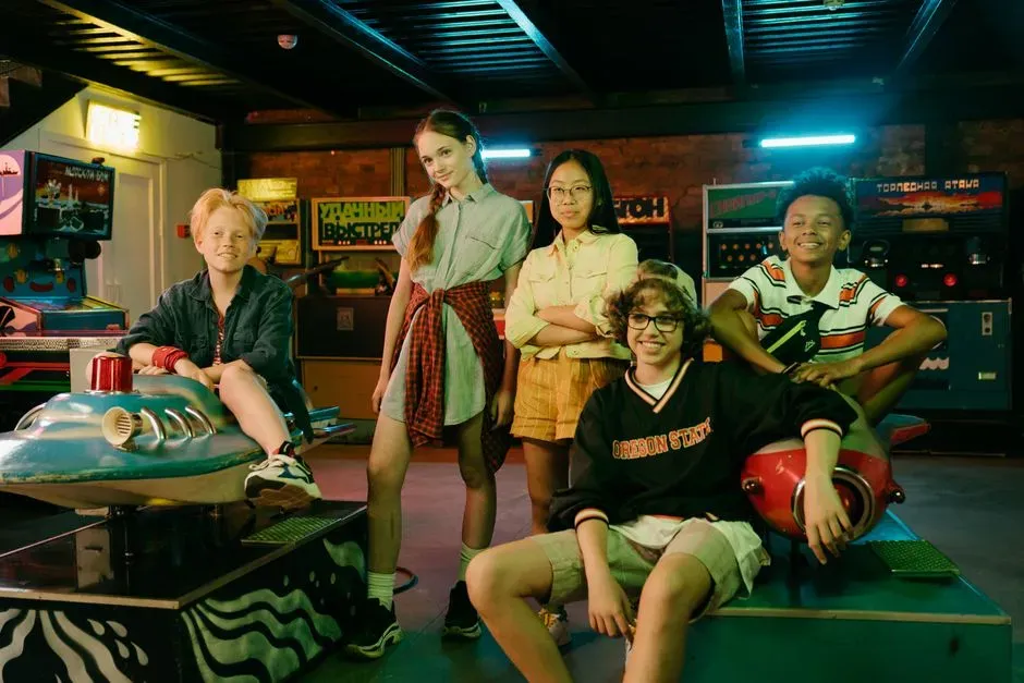 Freaks and Geeks: Critical Praise, Thin Ratings (Image Credits: Pexels)
