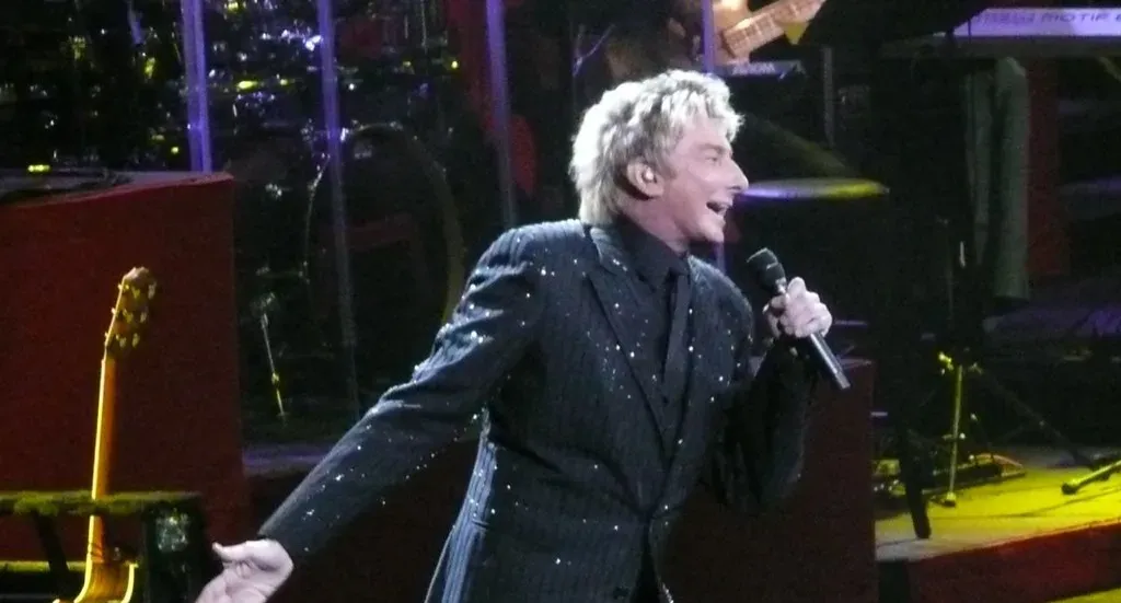 Barry Manilow (Image Credits: Flickr)