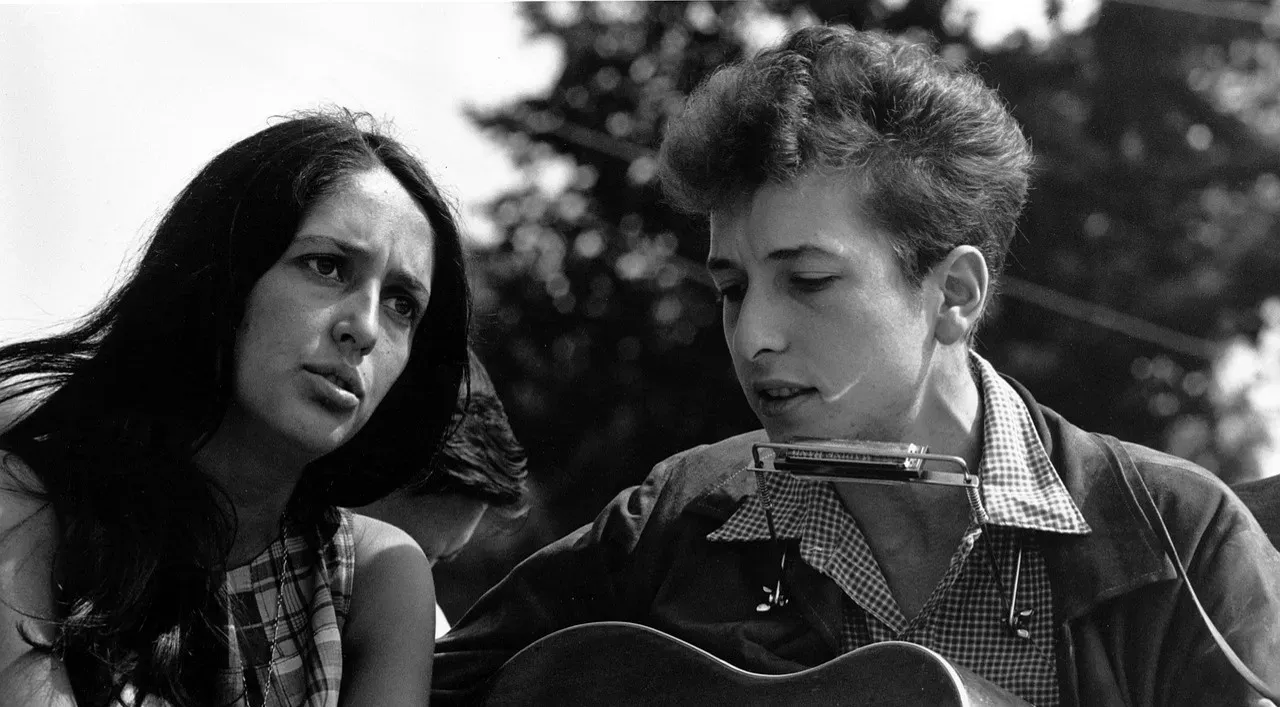 3. Bob Dylan, Blood on the Tracks (Image Credits: Pixabay)