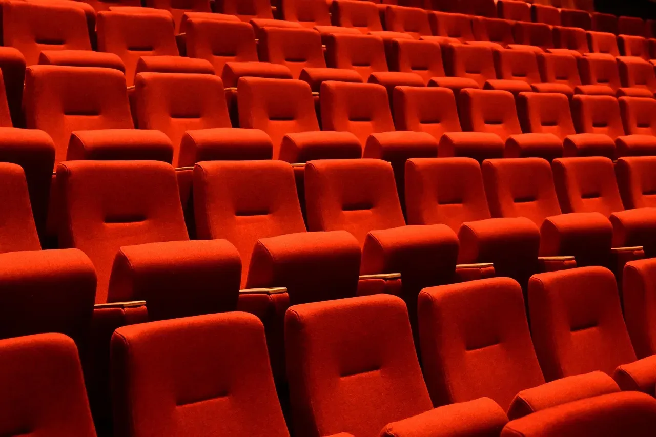 A Generation Apart, Still Sharing the Same Seats (Image Credits: Pixabay)