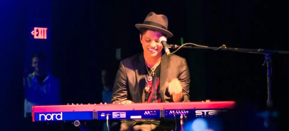 1. Uptown Funk – Mark Ronson feat. Bruno Mars (Image Credits: Flickr)