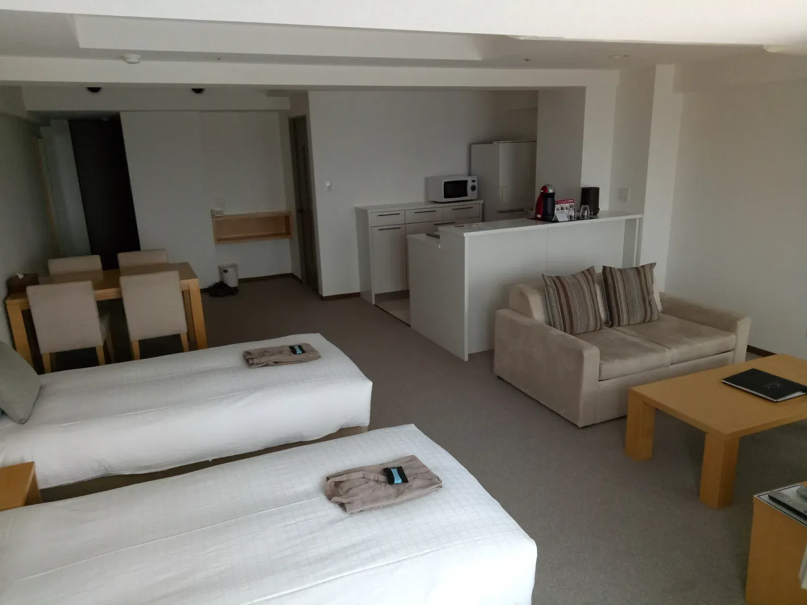 Room Tax Revenue Dropped Sharply in Late 2025, Signaling Tourism Softness (Image Credits: Wikimedia)