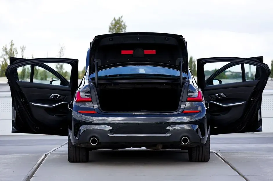 Smuggling People in the Trunk (Image Credits: Pexels)