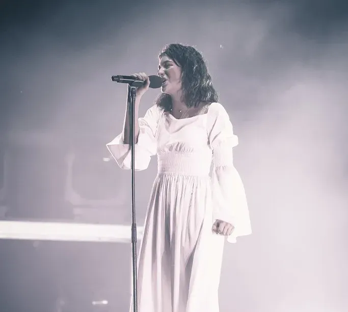 5. "Royals" – Lorde (2013) (Image Credits: Flickr)