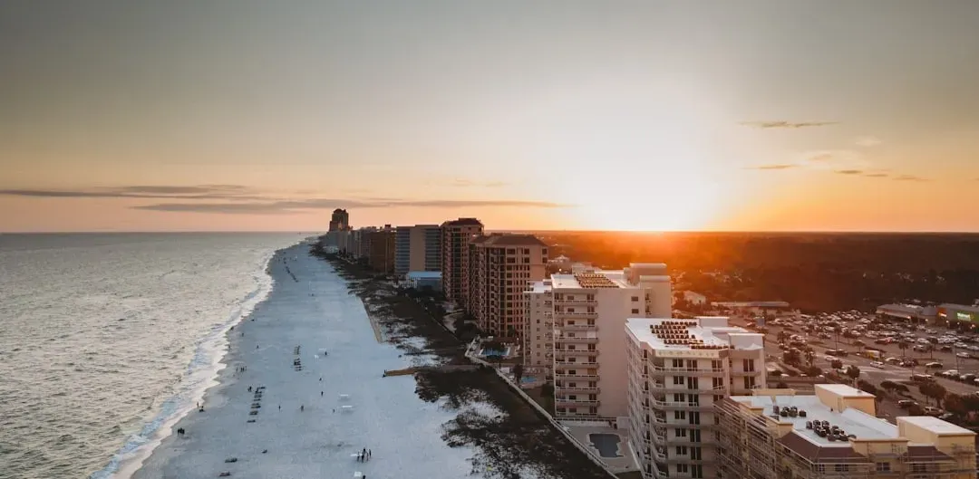 2. "Sweet Home Alabama" and a state used as both tribute and rebuttal (Image Credits: Unsplash)