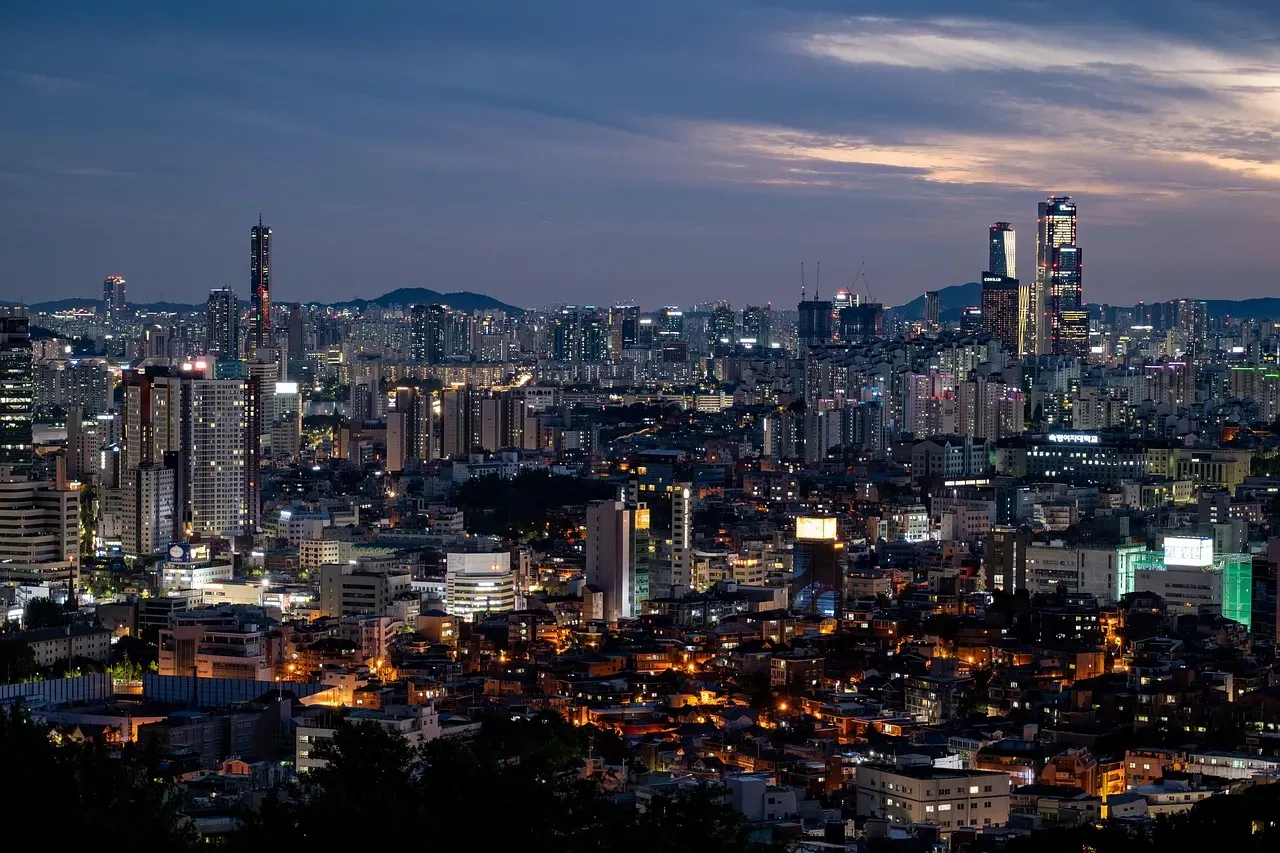 Seoul, South Korea – From War-Torn to K-Pop Capital (Image Credits: Pixabay)