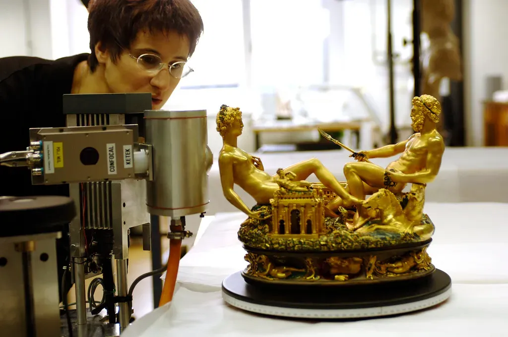 The Saliera by Benvenuto Cellini: Hidden in a Forest (IAEA Imagebank, Flickr, CC BY-SA 2.0)