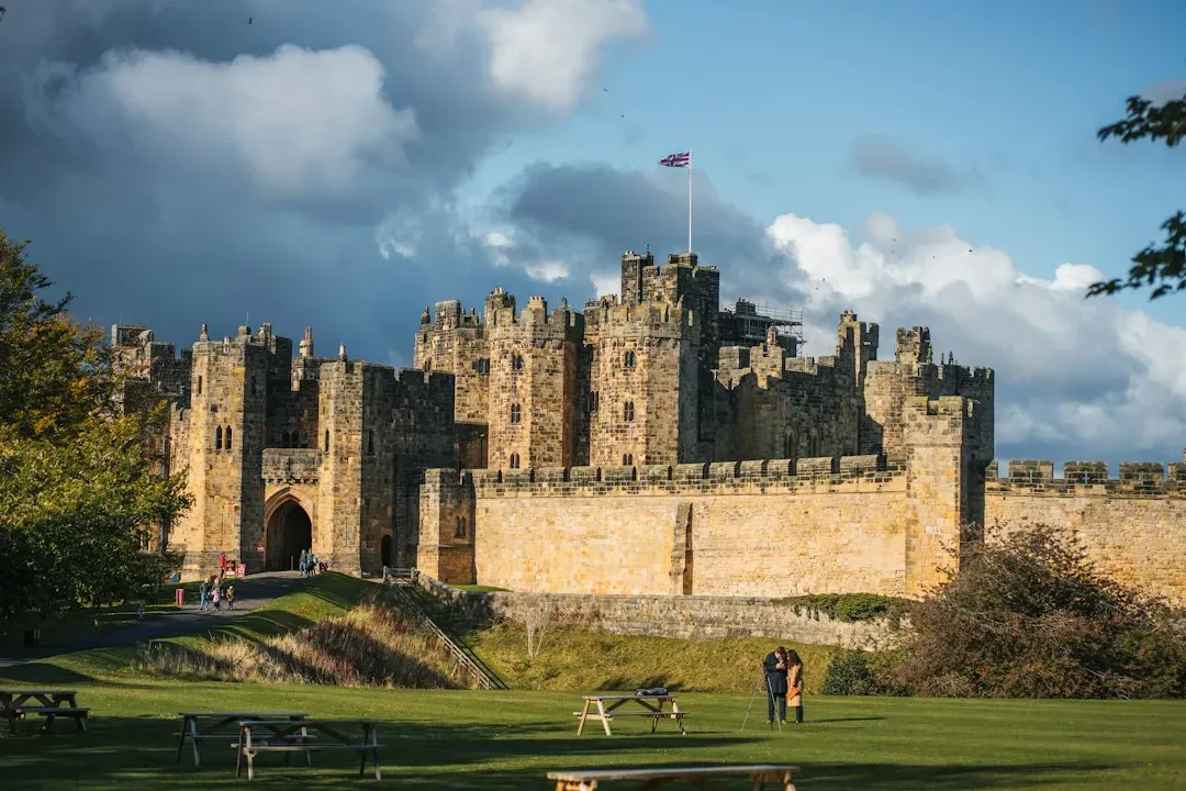 5. Alnwick Castle, England – Harry Potter and the Philosopher's Stone (Image Credits: Unsplash)