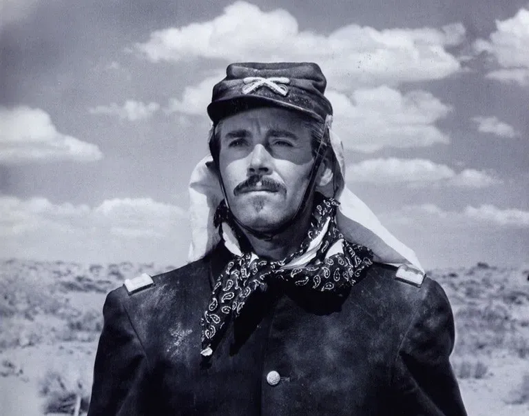 Henry Fonda's final bow, from afar (Image Credits: Flickr)