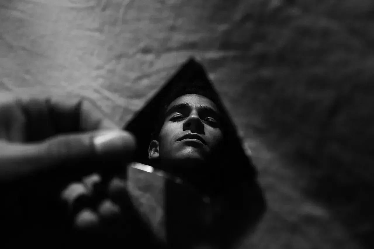2. Travis Bickle's Mirror Speech - Taxi Driver (1976) (Image Credits: Pixabay)