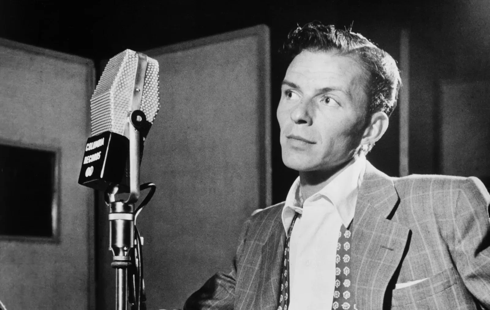Die Hard: Frank Sinatra had the first legal right to play John McClane (Image Credits: Wikimedia)