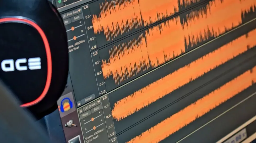 Dynamic Contrast and the Beat Drop (Image Credits: Unsplash)
