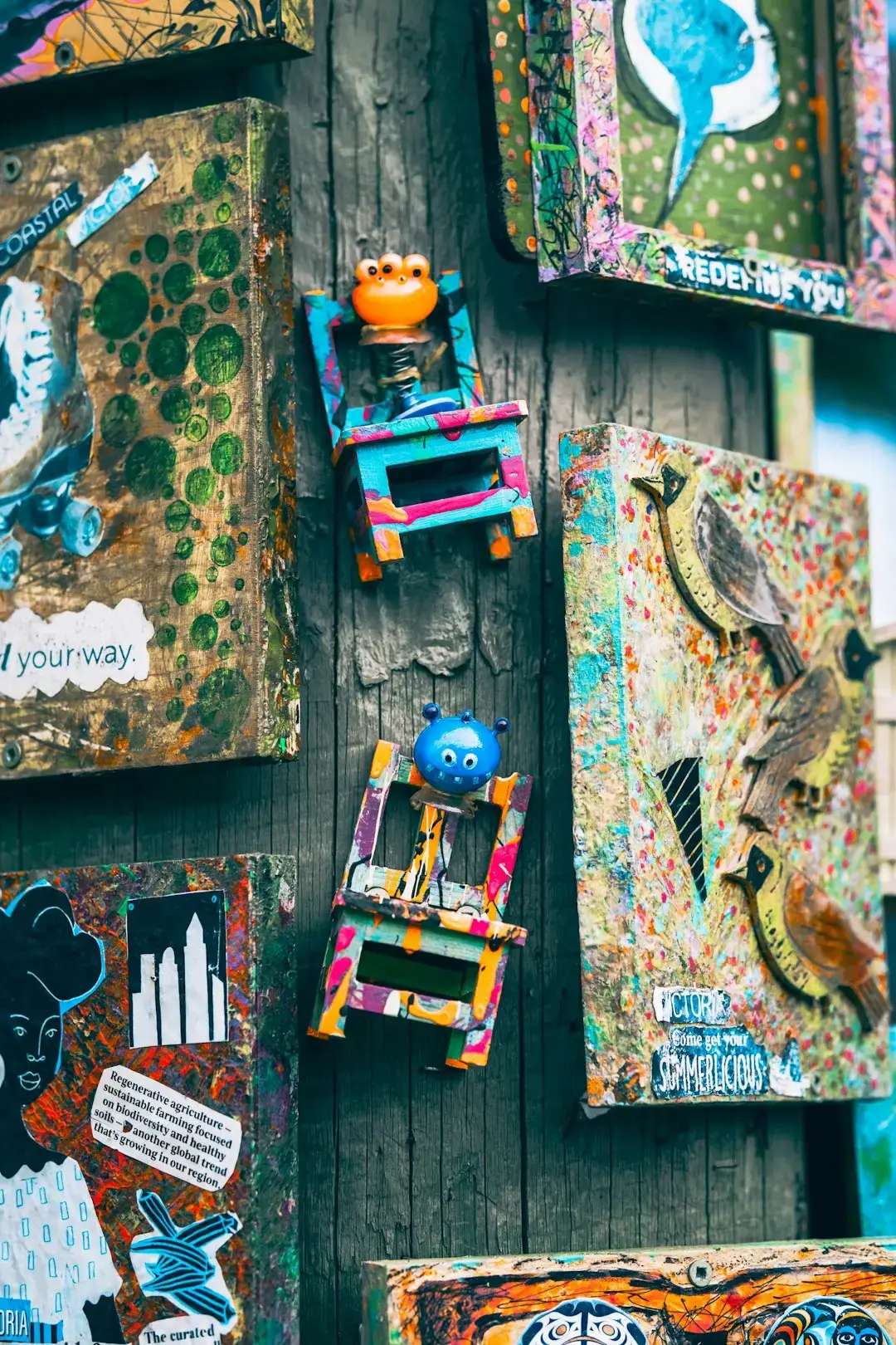 What Happens to a Neighborhood When First Friday Arrives (Image Credits: Unsplash)