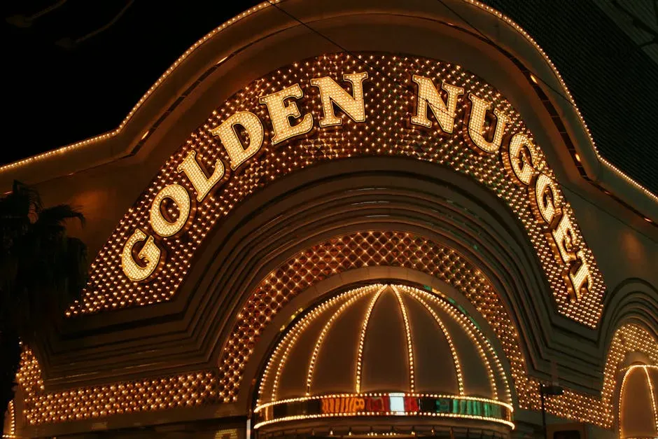 Sign #5: The Riviera Hotel and Casino (Image Credits: Pexels)