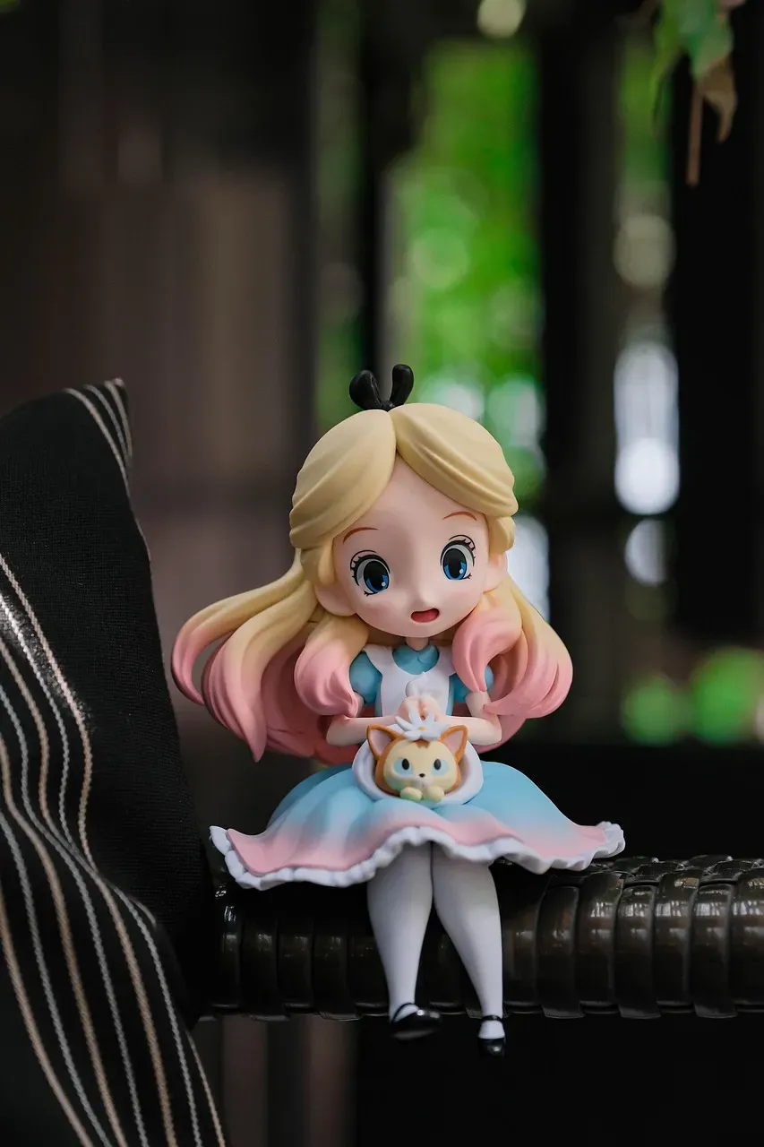 Alice in Wonderland – Burton's Visual Feast (Image Credits: Pixabay)