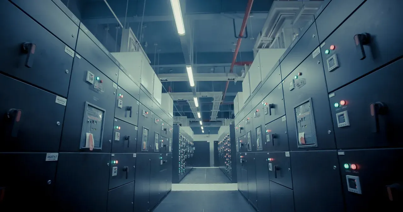 Data Centers: The Quiet Tenant Nobody Sees (Image Credits: Pixabay)