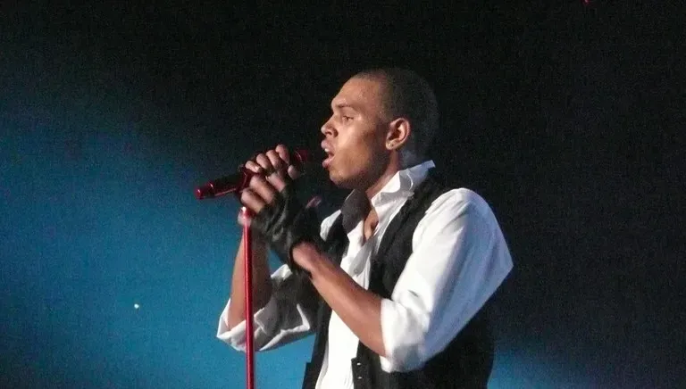 5. Chris Brown and the Kids' Choice Awards controversy (Image Credits: Wikimedia)