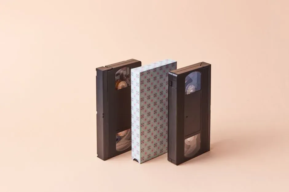 The empty case system that doubled as a small heartbreak (Image Credits: Pexels)