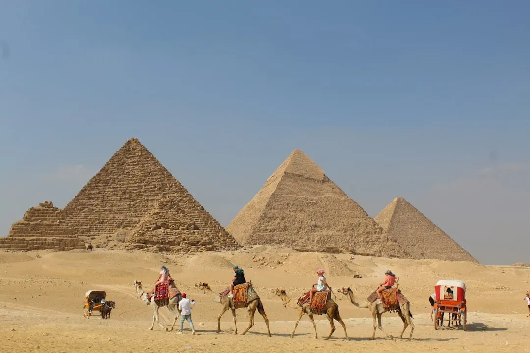 2. The Egyptian Pyramids Were Built by Slaves (Image Credits: Unsplash)